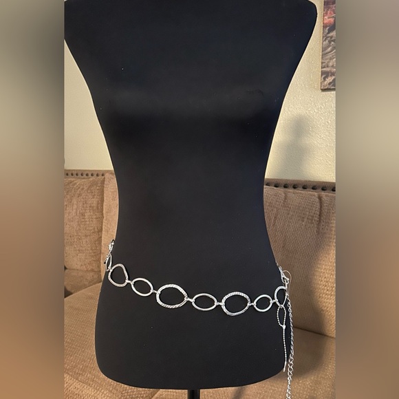 Twelve by Twelve Accessories - Timeless Silver Chain Link Belt by Twelve - Beautiful with a Skirt or Jeans